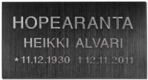 Levylle kaiverrettu muistolaatta - suorakaide - kromattu teksti