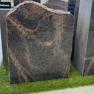 Varastossa oleva hautakivimalli nro 7